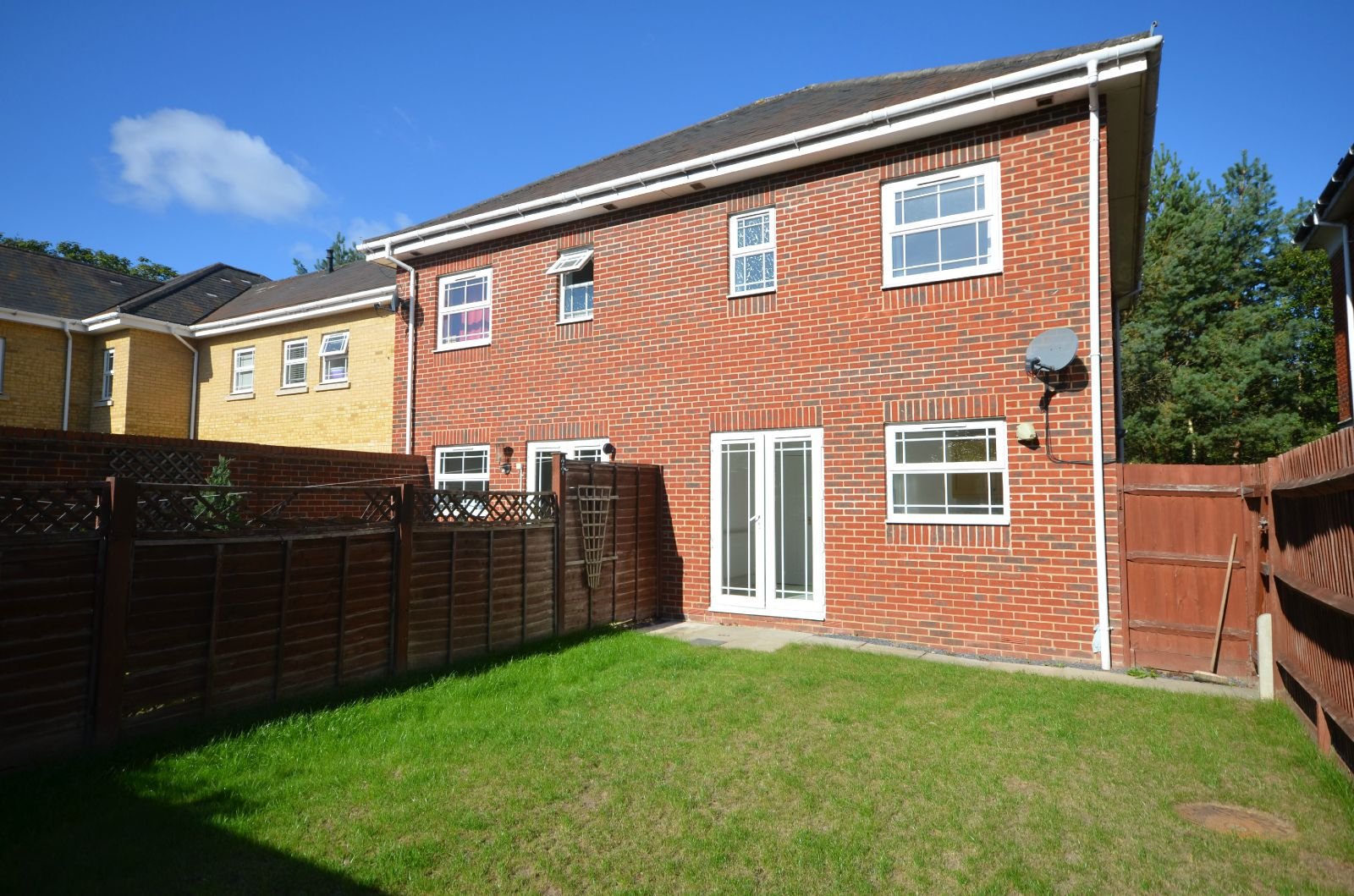 Brock Close, CAMBERLEY Luff & Wilkin Property Specialists