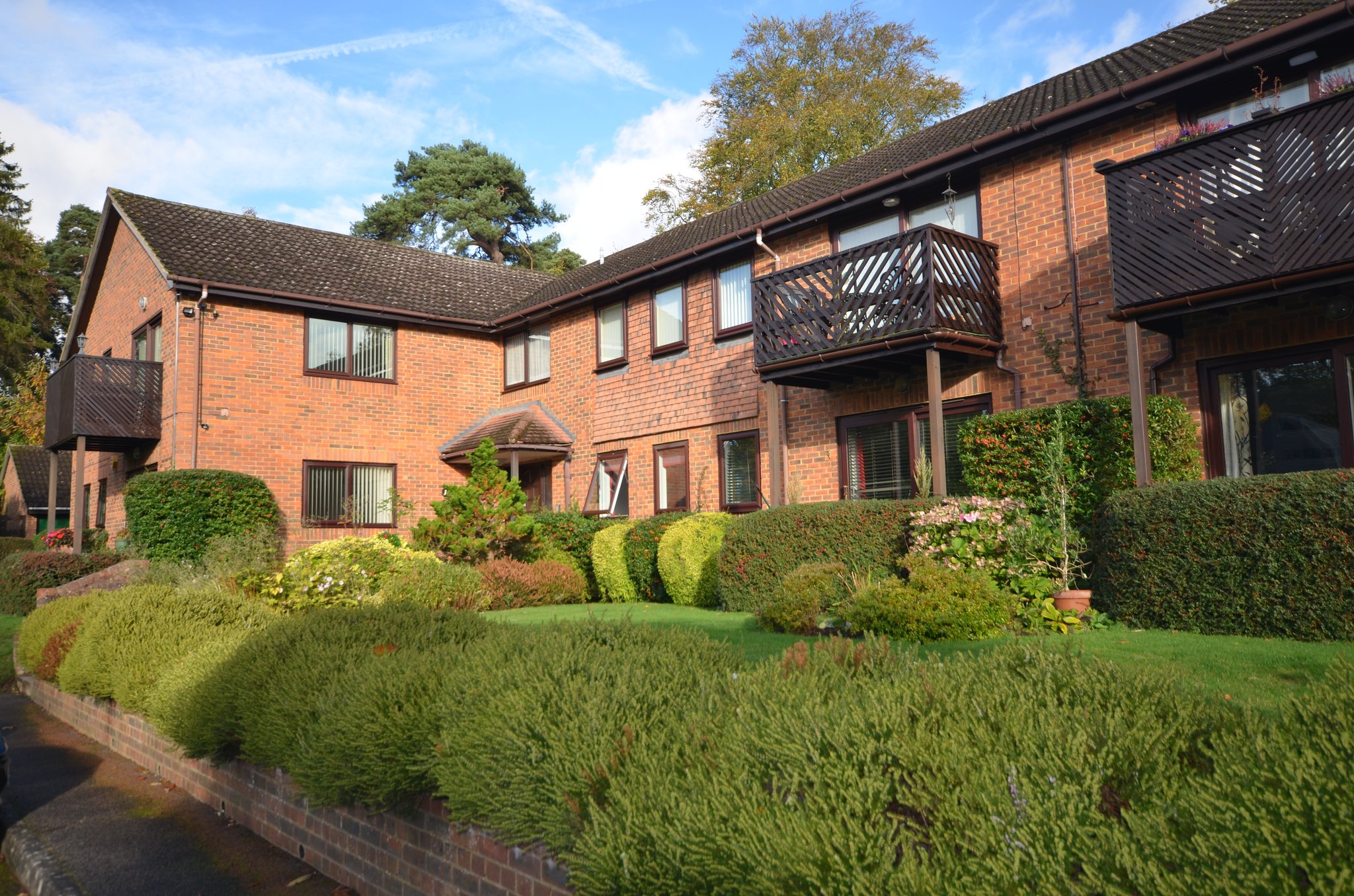 Collingwood Rise, Camberley Luff & Wilkin Property Specialists