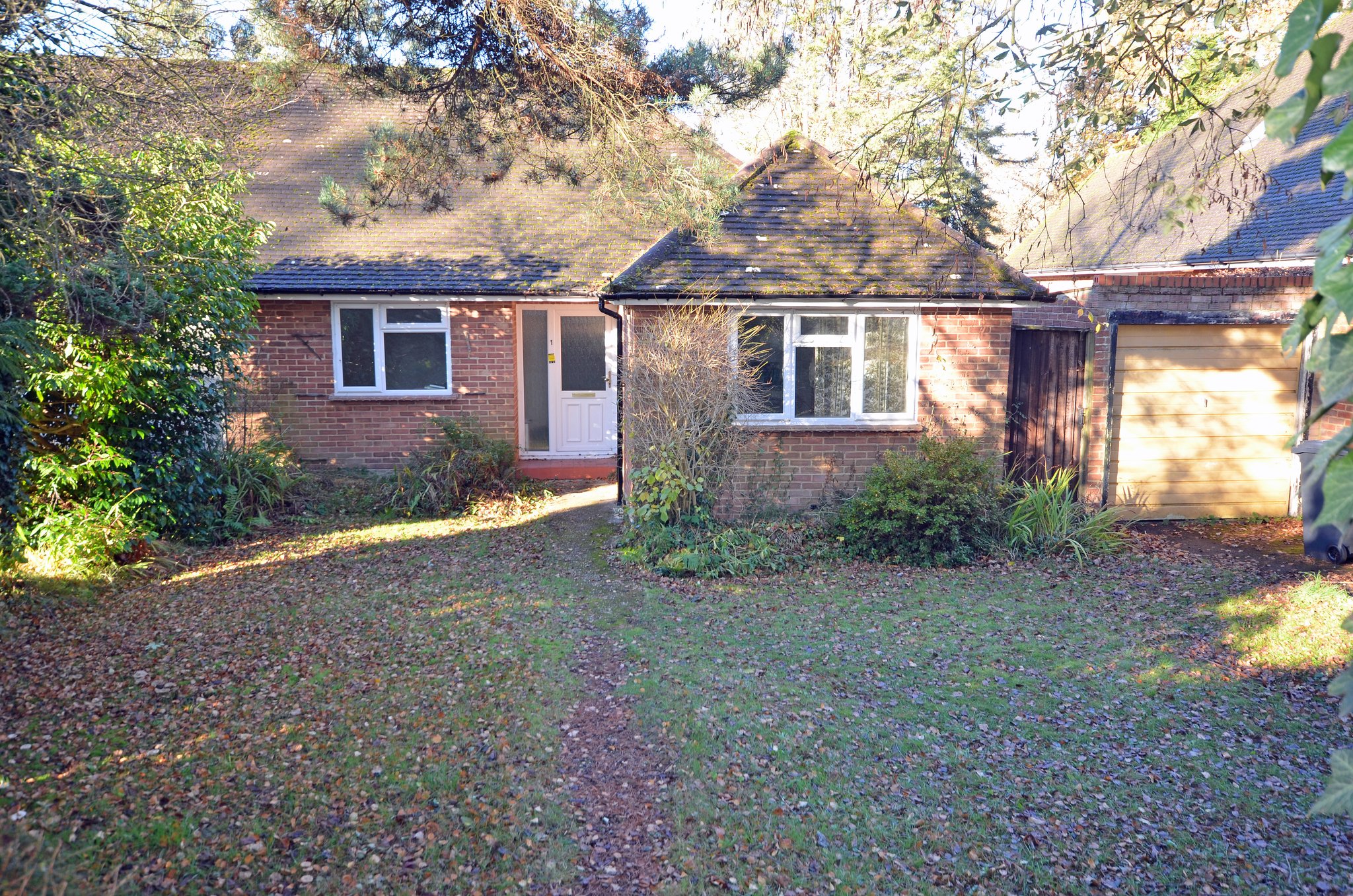 St Catherines Road, CAMBERLEY Luff & Wilkin Property Specialists