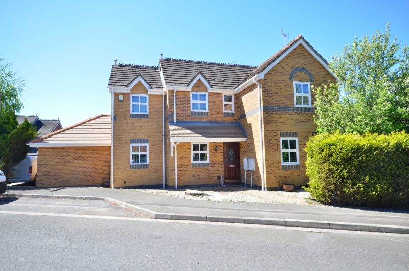 Theobalds Way, CAMBERLEY